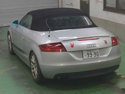 AUDI TT