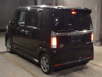 HONDA N BOX +