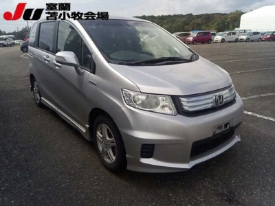 HONDA FREED SPIKE