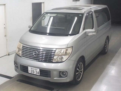 NISSAN ELGRAND