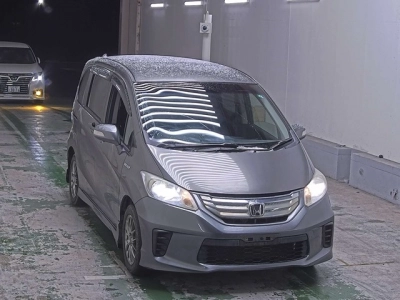 HONDA FREED HYBRID
