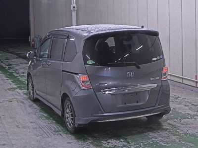 HONDA FREED HYBRID