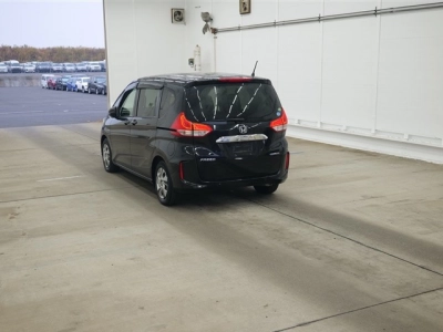 HONDA FREED HYBRID