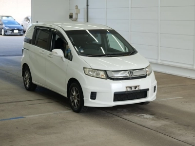 HONDA FREED SPIKE