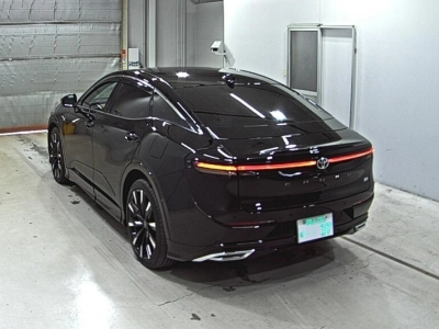 TOYOTA CROWN CROSSOVER