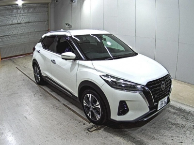 NISSAN KICKS