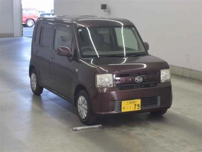 DAIHATSU MOVE CONTE