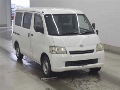 TOYOTA LITE ACE VAN