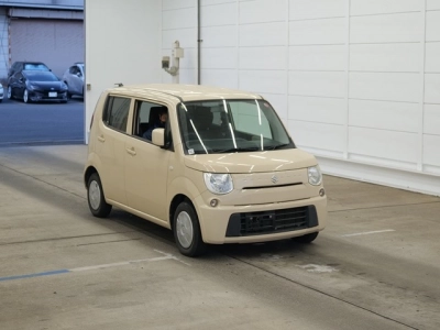 SUZUKI MRWAGON