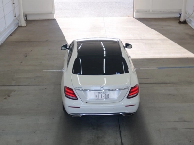 MERCEDES BENZ E CLASS