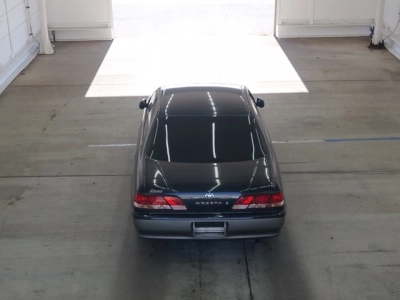 TOYOTA CRESTA