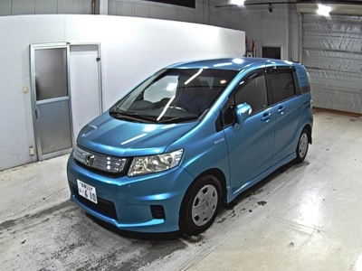 HONDA FREED SPIKE HYBRID