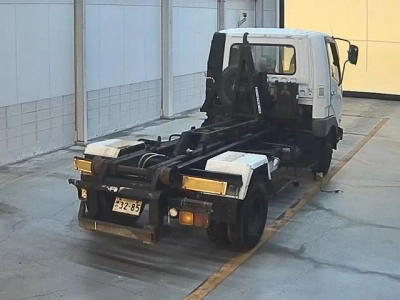 MITSUBISHI FUSO FIGHTER