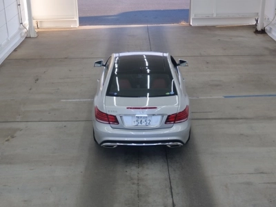 MERCEDES BENZ E CLASS