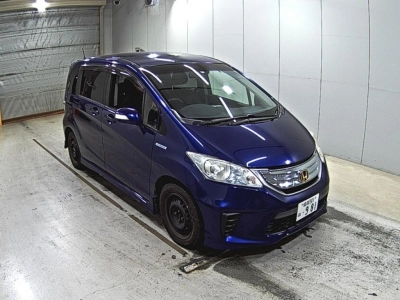 HONDA FREED HYBRID