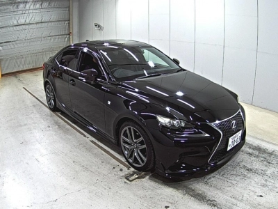 LEXUS IS