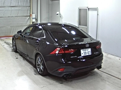 LEXUS IS