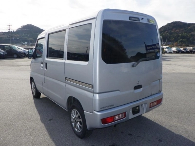 MITSUBISHI MINICAB