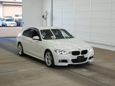 BMW 3 SERIES