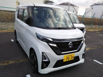 NISSAN ROOX
