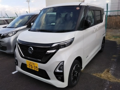 NISSAN ROOX