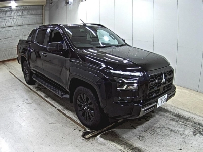 MITSUBISHI TRITON