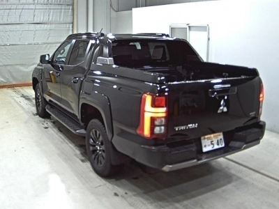 MITSUBISHI TRITON
