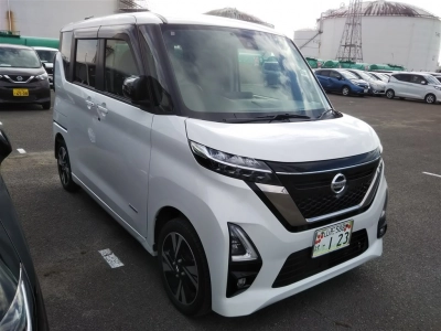 NISSAN ROOX