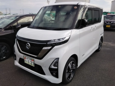 NISSAN ROOX