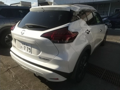 NISSAN KICKS