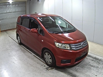 HONDA FREED SPIKE