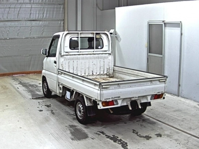 NISSAN CLIPPER TRUCK