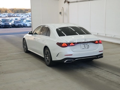 MERCEDES BENZ E CLASS