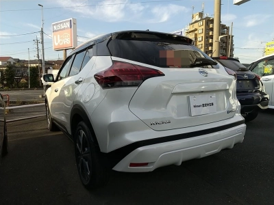 NISSAN KICKS