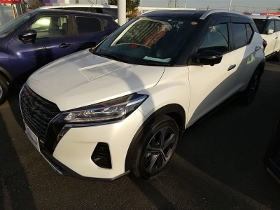 NISSAN KICKS
