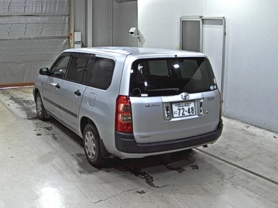 TOYOTA SUCCEED VAN