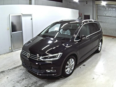 VOLKSWAGEN GOLF TOURAN