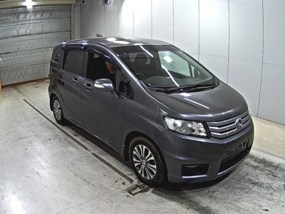 HONDA FREED SPIKE