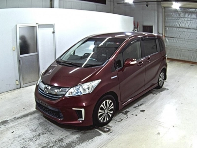 HONDA FREED HYBRID