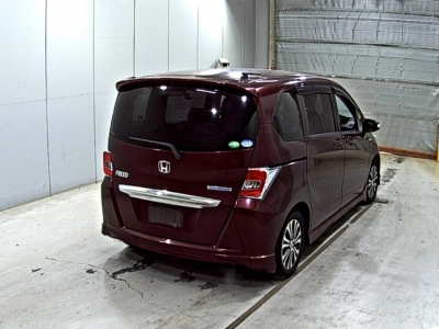 HONDA FREED HYBRID