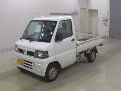 NISSAN CLIPPER TRUCK