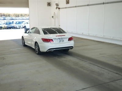 MERCEDES BENZ E CLASS