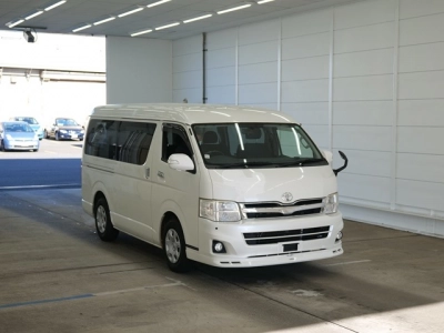 TOYOTA REGIUS ACE