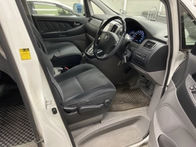 TOYOTA ALPHARD V