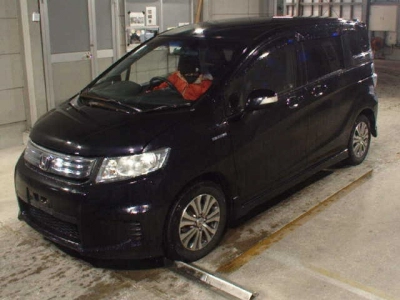 HONDA FREED SPIKE