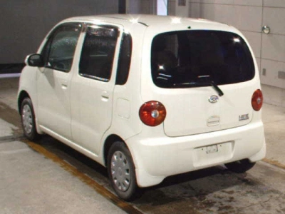 DAIHATSU MOVE LATTE