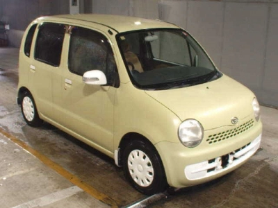DAIHATSU MOVE LATTE
