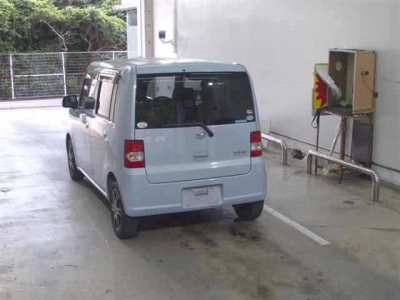 DAIHATSU MOVE CONTE