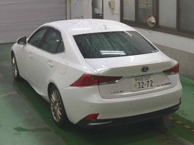 LEXUS IS