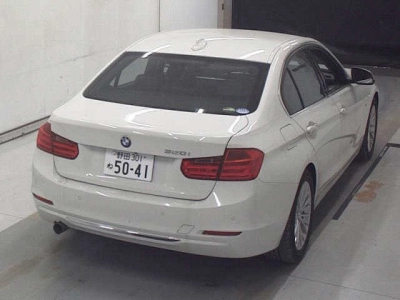 BMW 3 SERIES